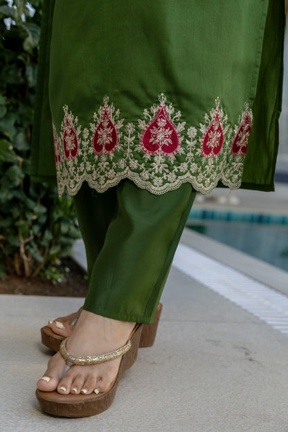 Green Chanderi Embroidered Kurta Pant Dupatta Set for Women
