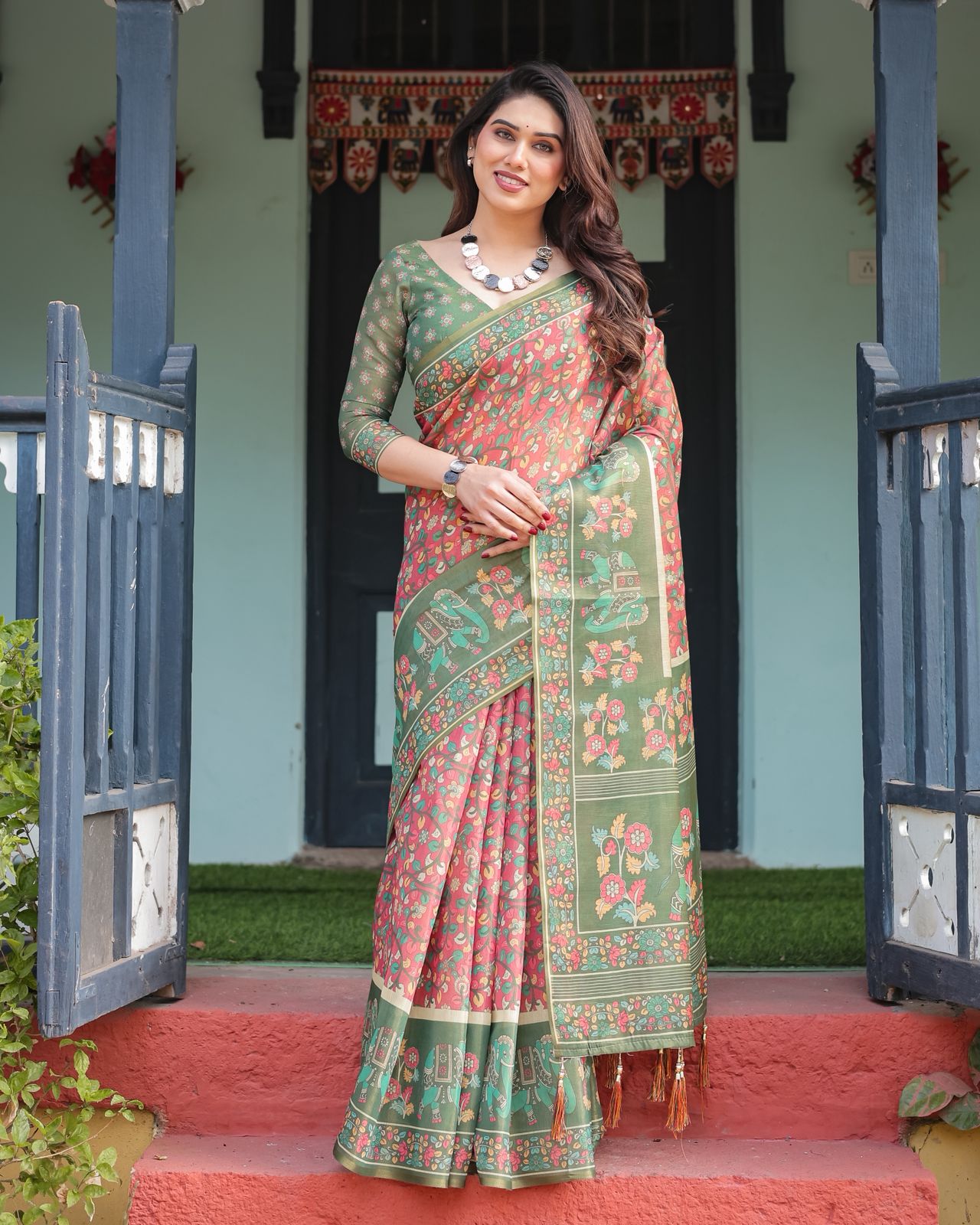 Green Pink Printed Handloom Saree With Blouse Piece