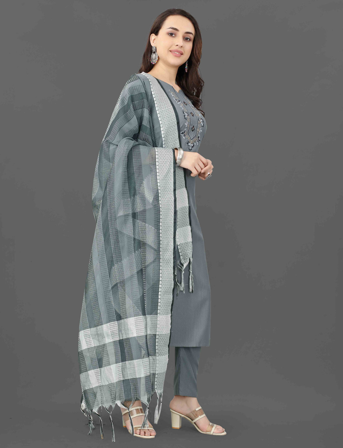 Grey Embroidered Kurta Pant Dupatta Set 2 for Women