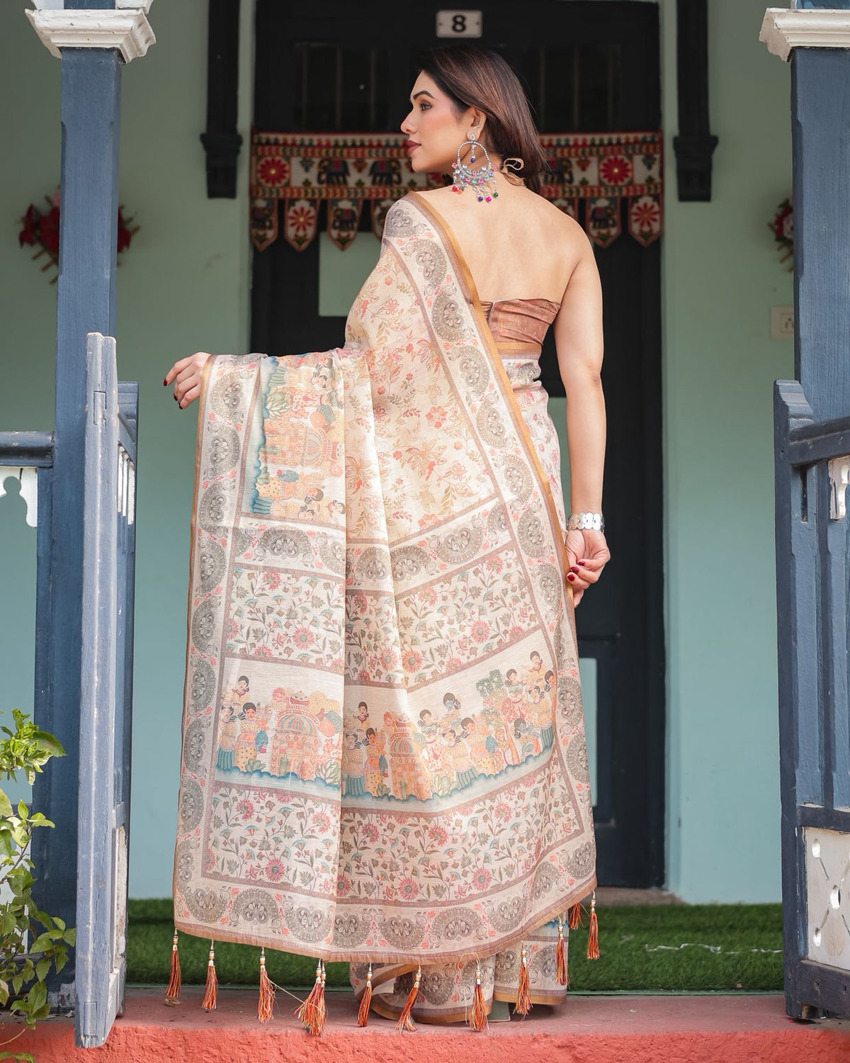 Ivory Cream Floral Handloom Saree with Heritage Pallu for Women