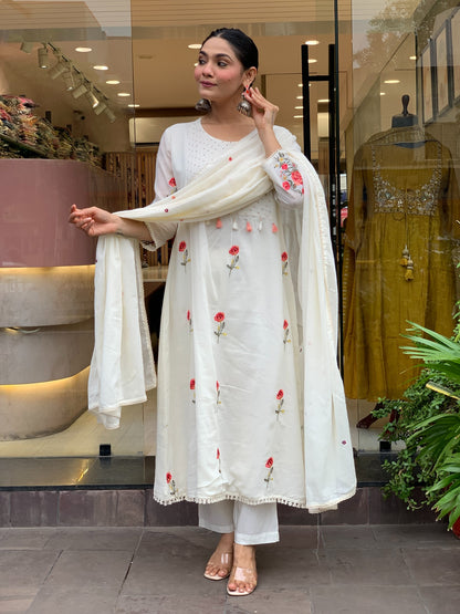 Ivory Floral Embroidered Chanderi Silk Kurta Set Women 2 for Women