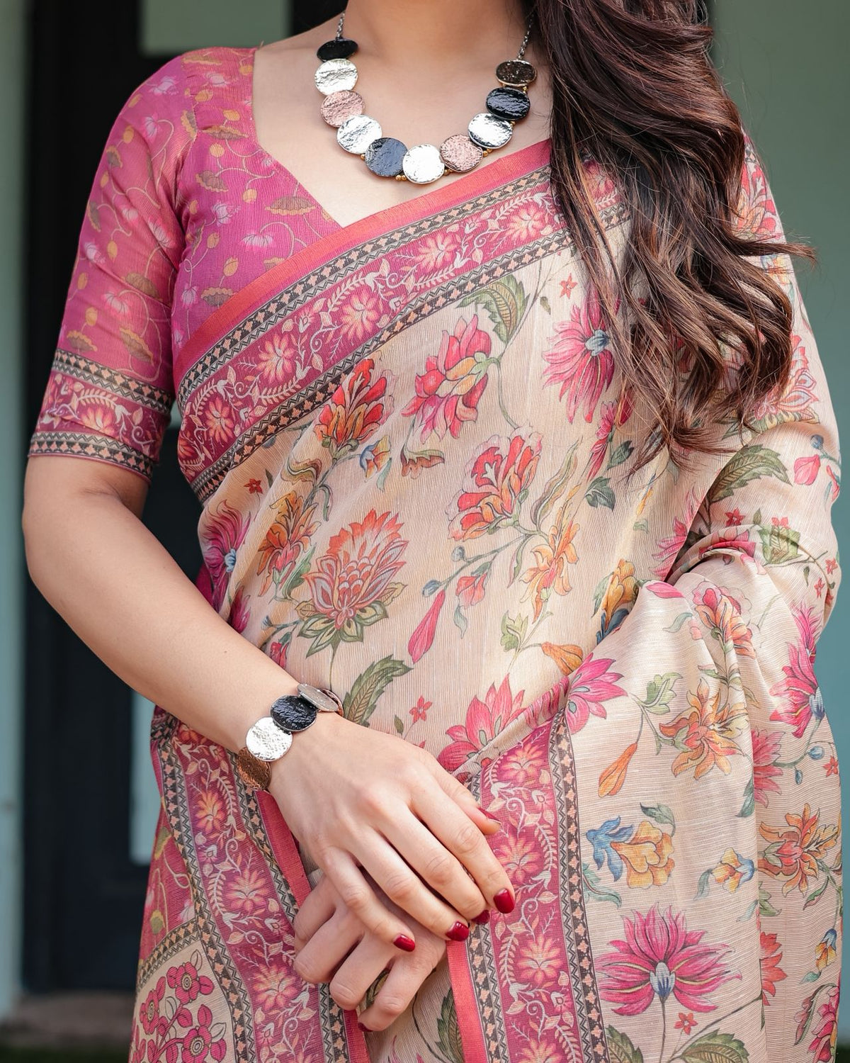 Lightweight Cream Saree with Designer Floral Pattern for Women