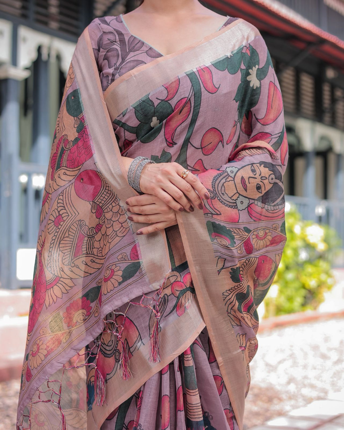 Elegant Mauve Linen Saree with Artistic Madhubani Print for Women
