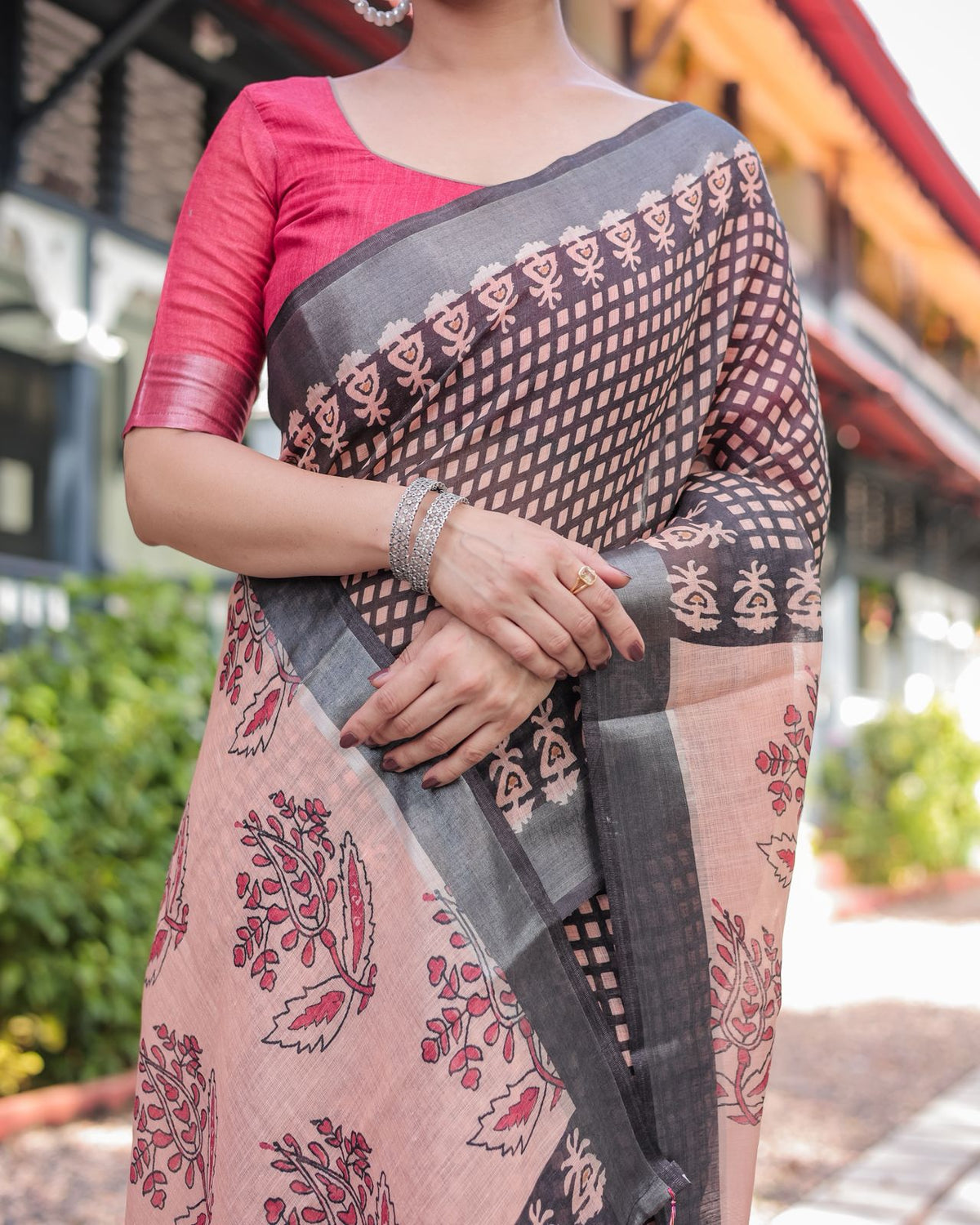 Elegant Peach Linen Saree with Bold Black Printed Border for Women