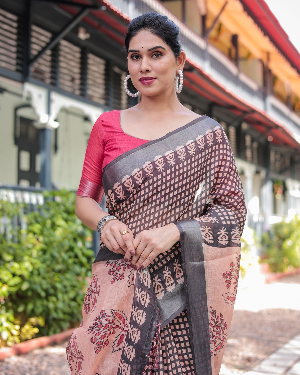 Elegant Peach Linen Saree with Bold Black Printed Border for Women
