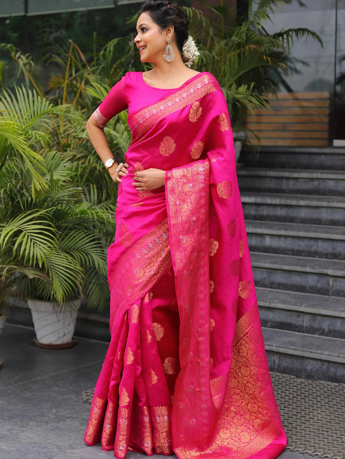 Designer Pink Banarasi Saree with Intricate Zari Motifs for Women