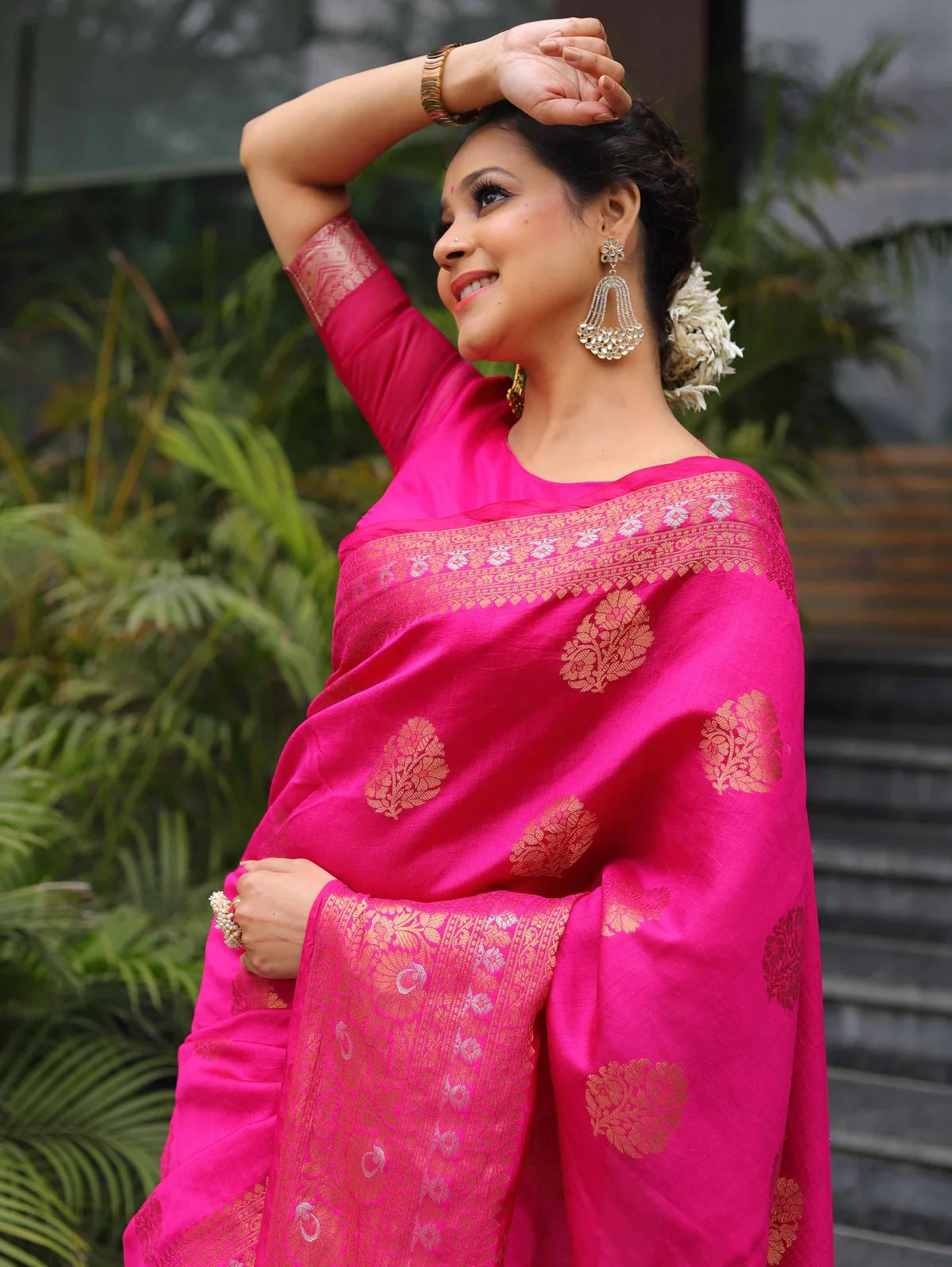 Designer Pink Banarasi Saree with Intricate Zari Motifs for Women
