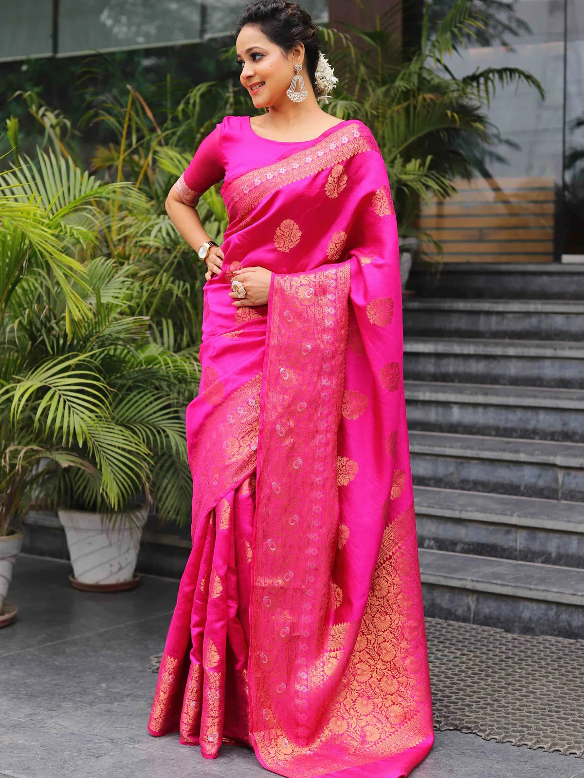 Designer Pink Banarasi Saree with Intricate Zari Motifs for Women