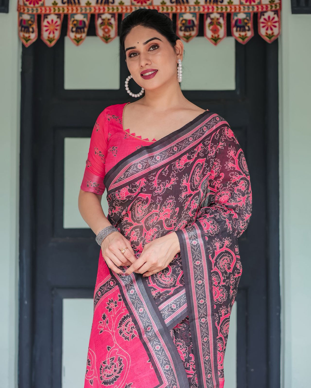 Black Pink Linen Saree with Digital Floral Print Pallu for Women