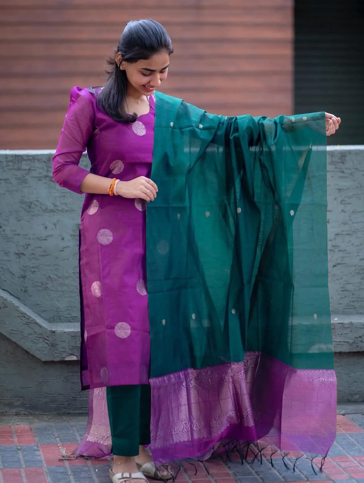 Purple Jacquard Weave Kurta Set with Green Dupatta for Women