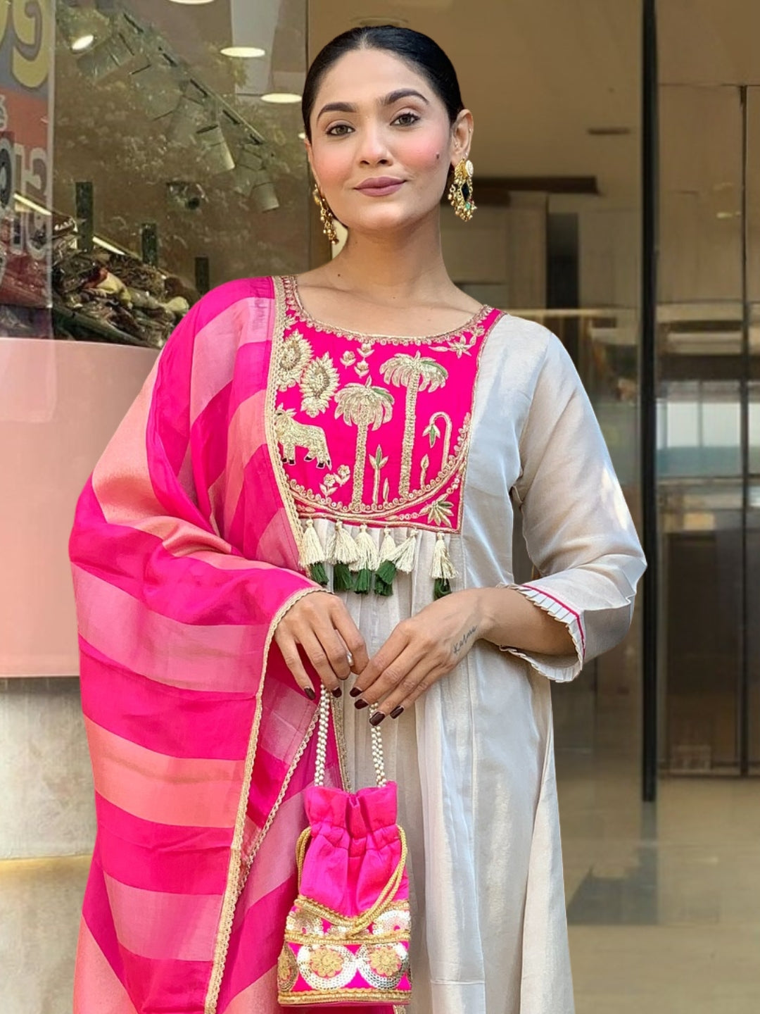 Elegant Silk Embroidered Kurta Pant Set with Jacquard Dupatta