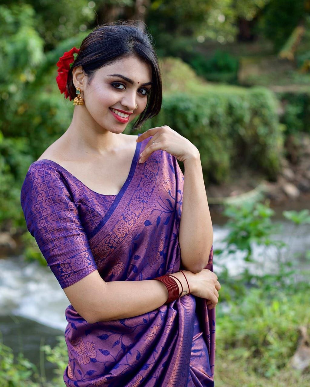 Traditional Purple Silk Saree with Jacquard Pattern for Women
