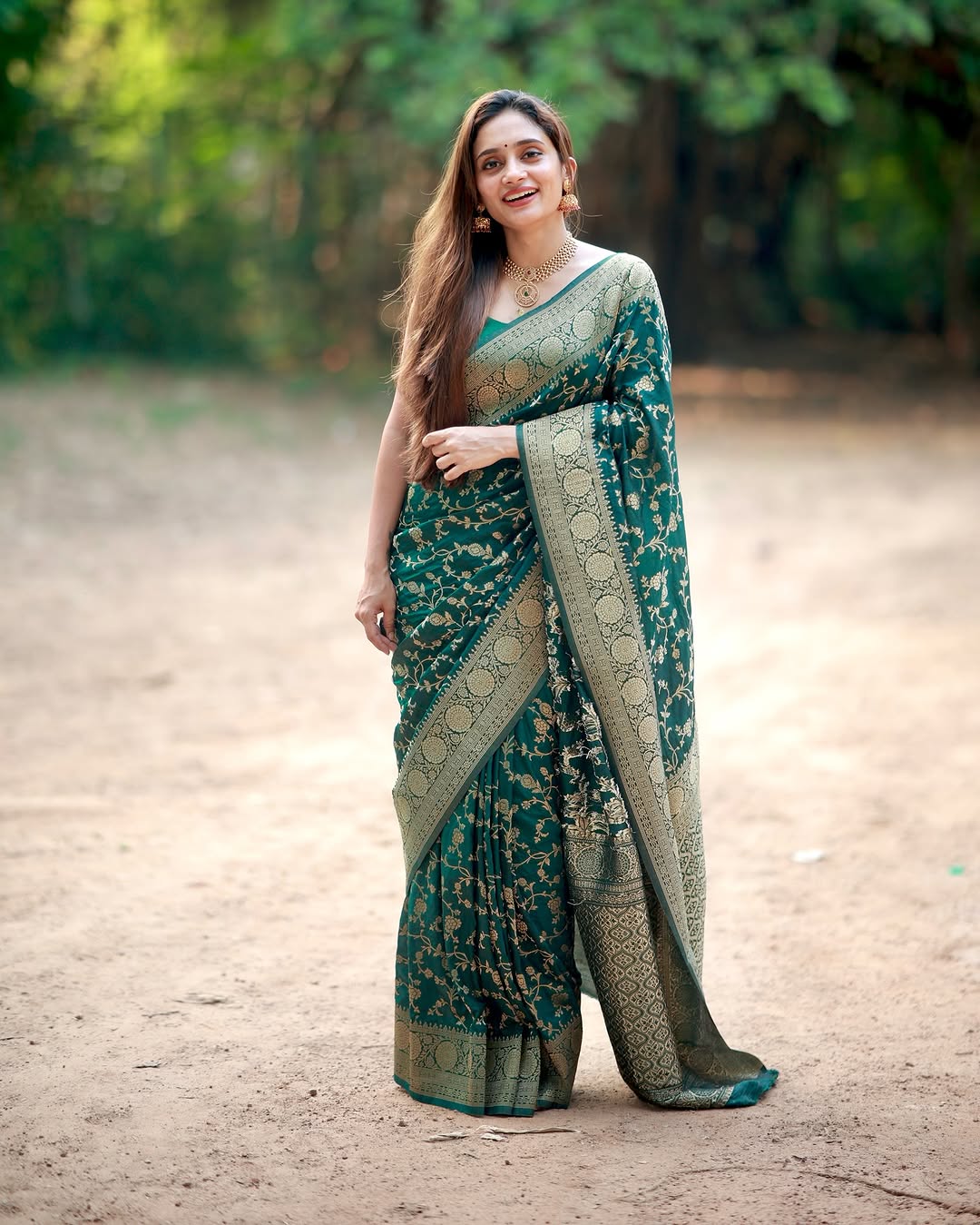 Wedding Wear Green Saree with Elegant Zari Finish