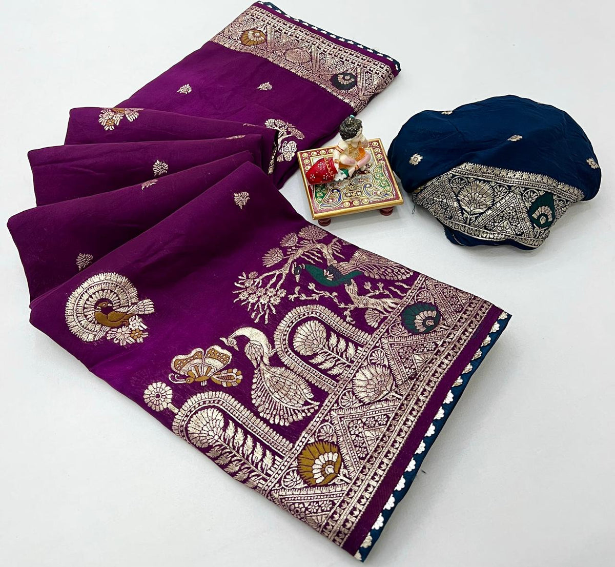 Wine Gold Zari Maslin Silk Saree With Designer Pallu for Women